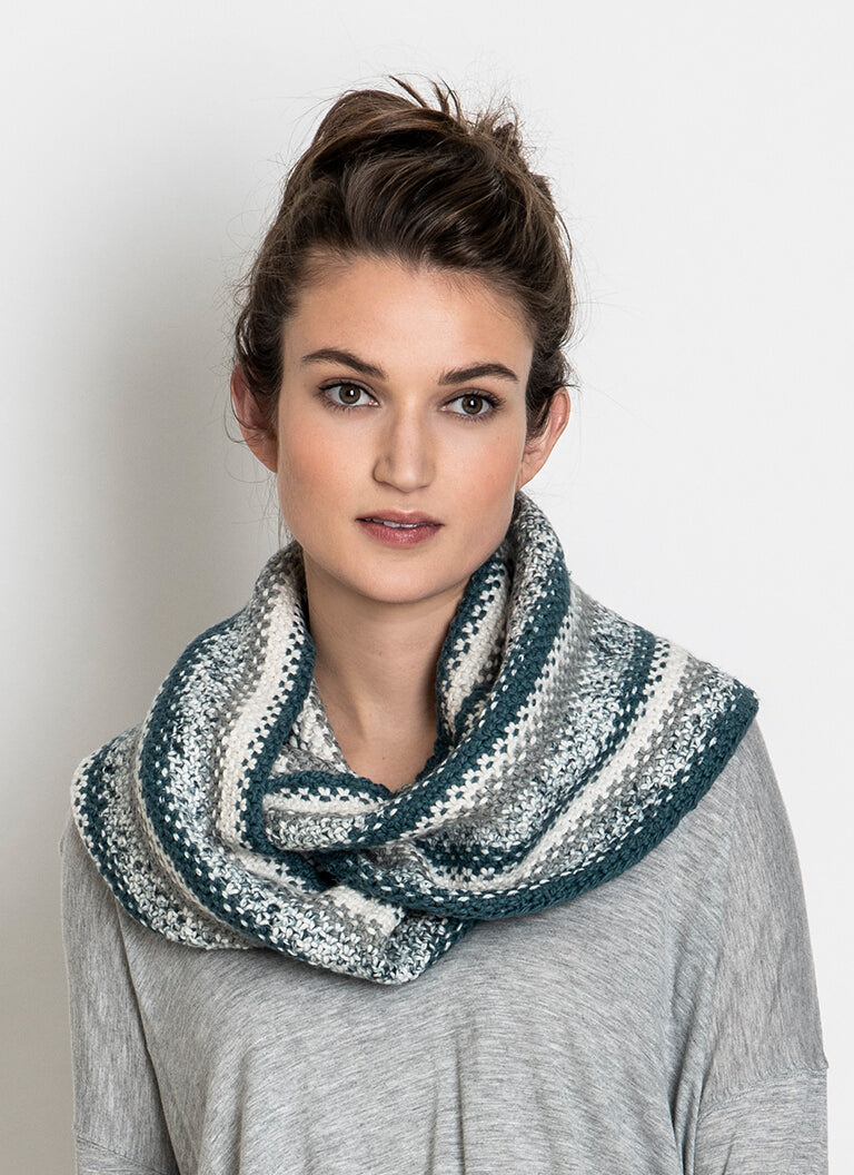 Cottage Grove Cowl in Blue Sky Fibers Worsted Cotton/Printed Cotton - 202022 - Downloadable PDF
