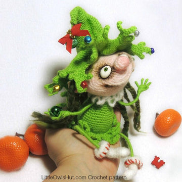 064 Doll Marie Christmas tree