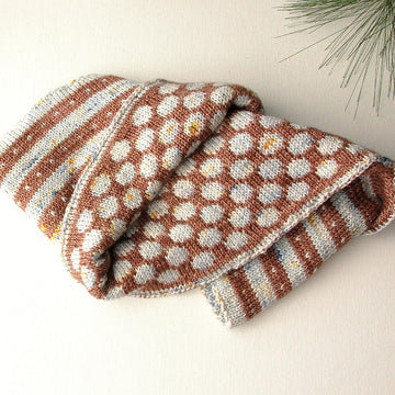 Dots cowl