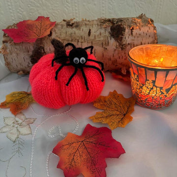Spider Pumpkin straight needles easy knitting pattern autumn halloween home decor