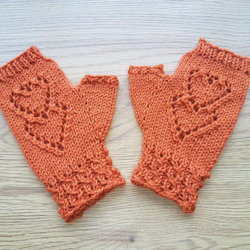 Lace Hearts Fingerless Gloves
