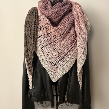 Triangular Scarf "Nikaia"