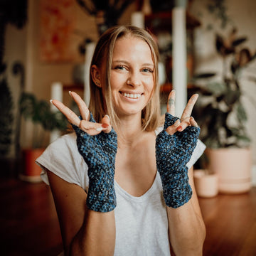 Rapt Hearts Mitts