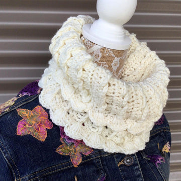 Split The Difference Cowl / Neckwarmer