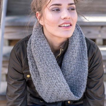 Devora Cowl in Berroco Catena - 391-3 - Downloadable PDF
