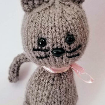 Little Knit Kitten