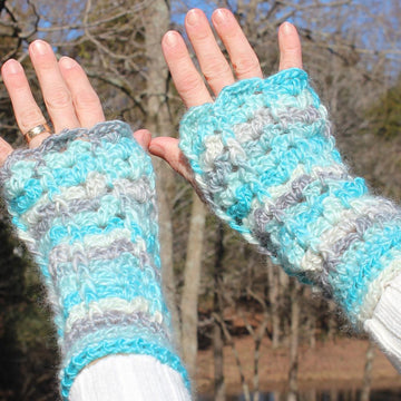 Shells Fingerless Gloves