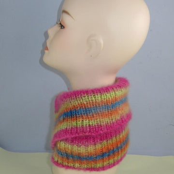 Angel Print Mohair All Rib Button Collar Cowl