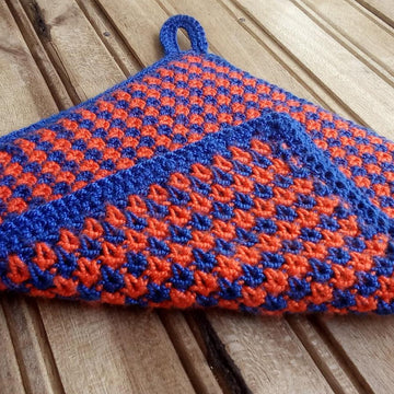 Akaia Pot Holder