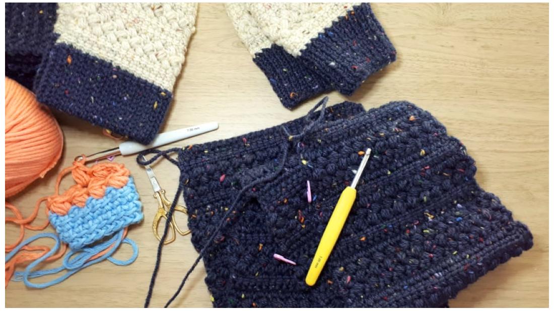 Cozy Cool Beans Scarf ~ Detachable Hand-Muff