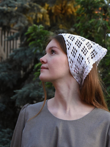 Diamonds crochet triangular scarf