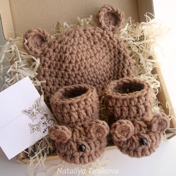 Bear Baby Hat and Booties Set