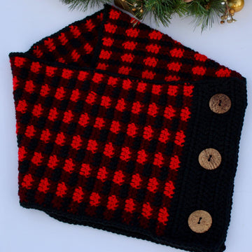 Simply Chic Plaid Cowl