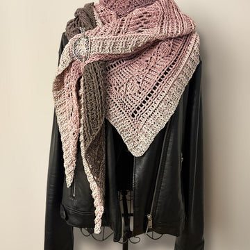 Triangular Scarf "Nikaia"