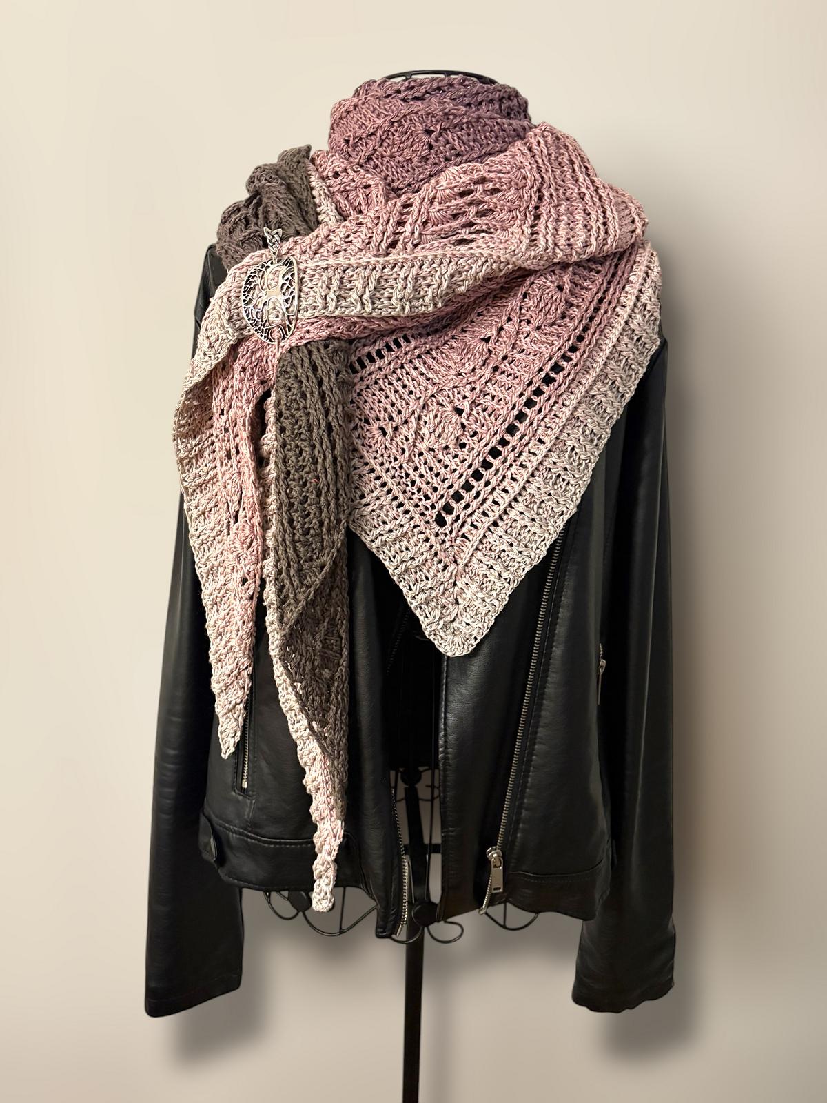 Triangular Scarf "Nikaia"