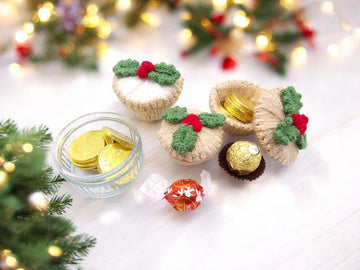 Mince Pie Table Favour for Ferrero Rocher Lindt Chocolate Coins