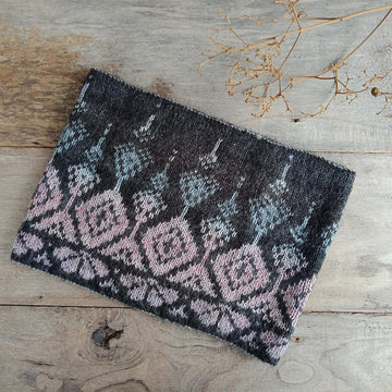 Tampuk Manggis Cowl
