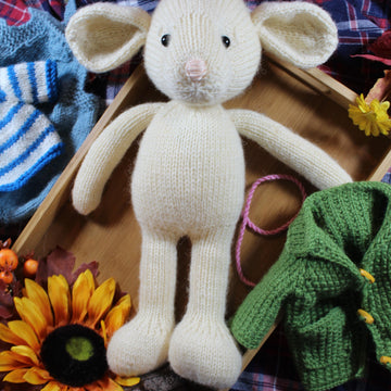 Maurice the Autumnal Mouse