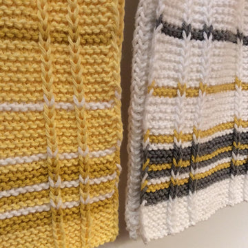 Windowpane Stay Put Towel