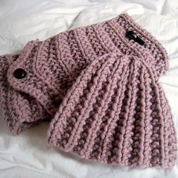 Textured Rib Oversized Neckwarmer and Hat