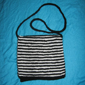 Illusion Knitting Skull Purse