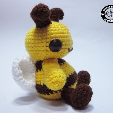 Amigurumi Boo the Bee