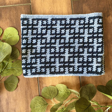Lattice Tapestry Pouch