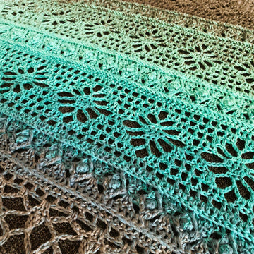 Triangular Scarf "Leukone"