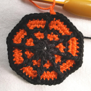 Spider web coaster