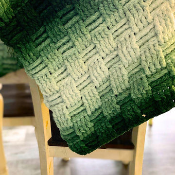Basket Weave Chunky Evergreen Throw