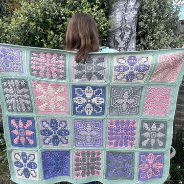 Blooming Tiles Blanket