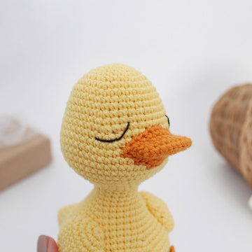 Amigurumi duck toy crochet pattern