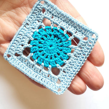 Granny square with round