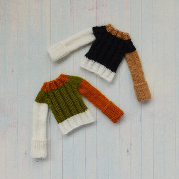 Sweater for doll