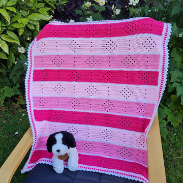 Falling Diamonds Filet Blanket