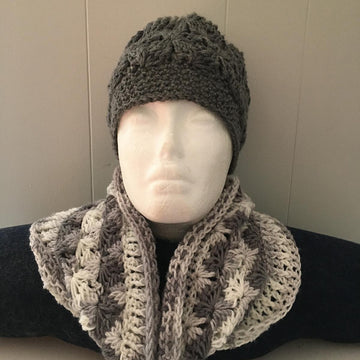Lilac Cluster Cowl