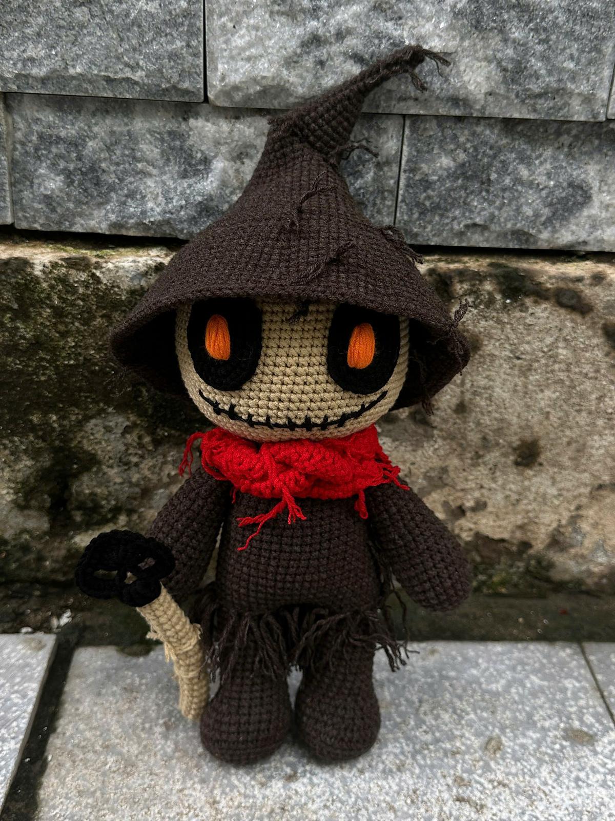 Scarecrow Halloween Amigurumi
