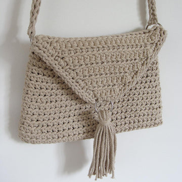 The Crossbody Clutch