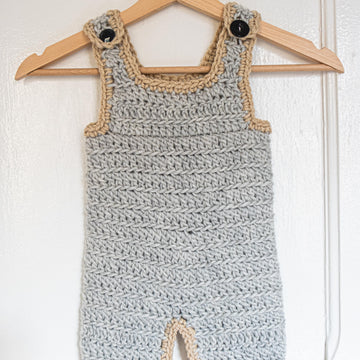 Baby Jumpsuit in crochet