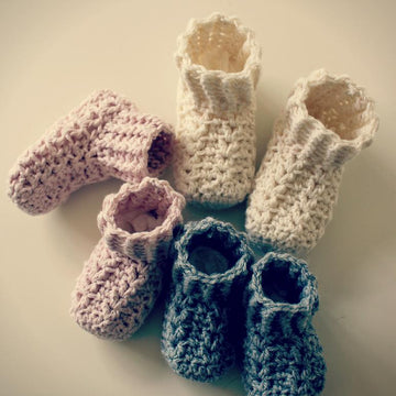 Simple Cable Booties