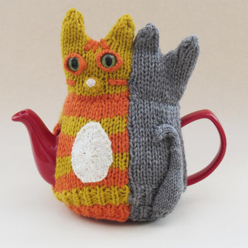 Tail of Two Kitties Tea Cosy