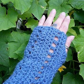 Easy Lacey Fingerless Gloves