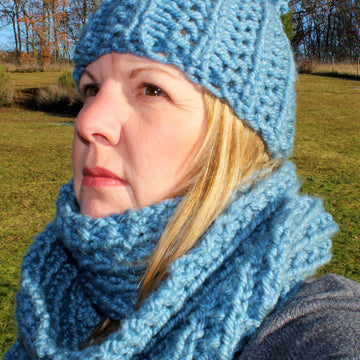 Winter Blues Pom Pom Hat & Scarf Set