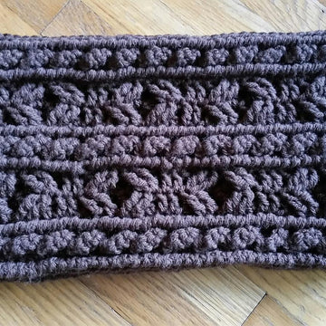 Celtic Cabled Cowl