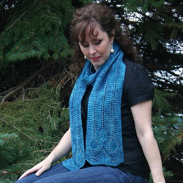 Deco raindrop scarf