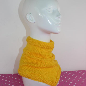 Easy V Neck Cowl