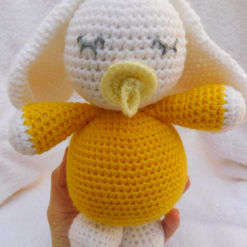 Amigurumi Pelusa, the baby Bunny