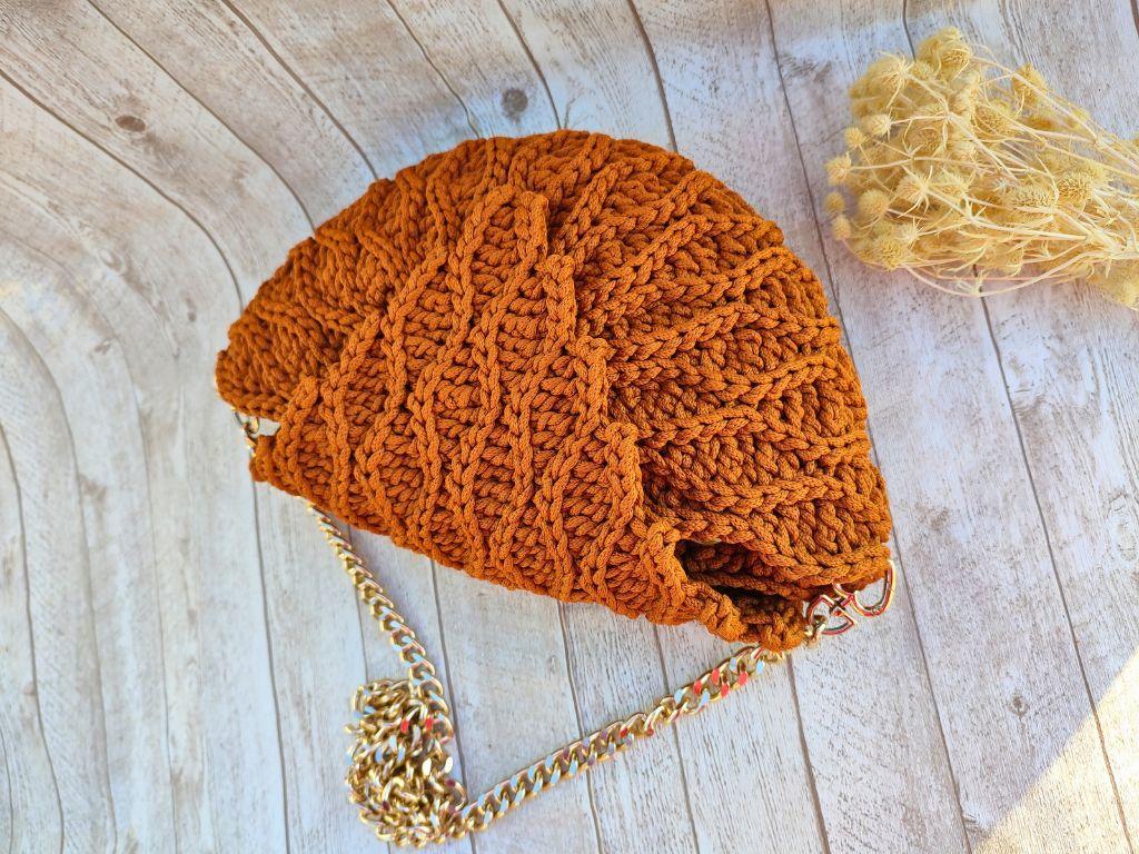 Wavy Ribbed Crochet Circle Bag Pattern