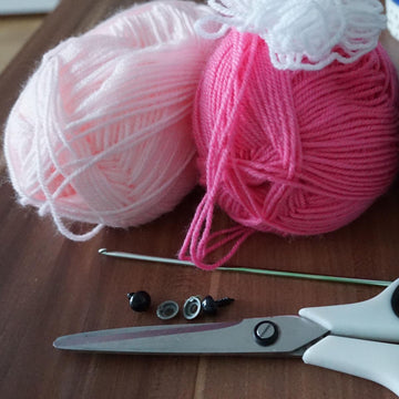 Häkelanleitung für das Dino Mädchen Rosa! ♥
