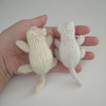 Kitty knitting pattern. Toy cat knitting pattern